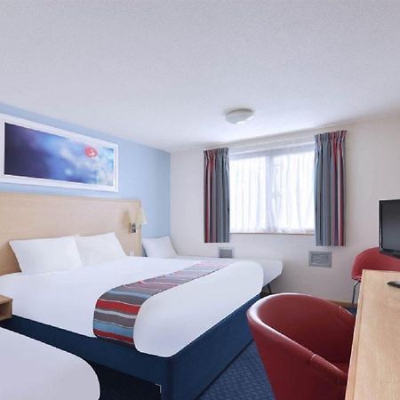 Travelodge Alton Four Marks Kültér fotó