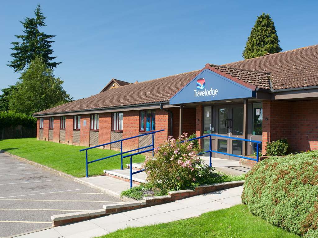Travelodge Alton Four Marks Kültér fotó