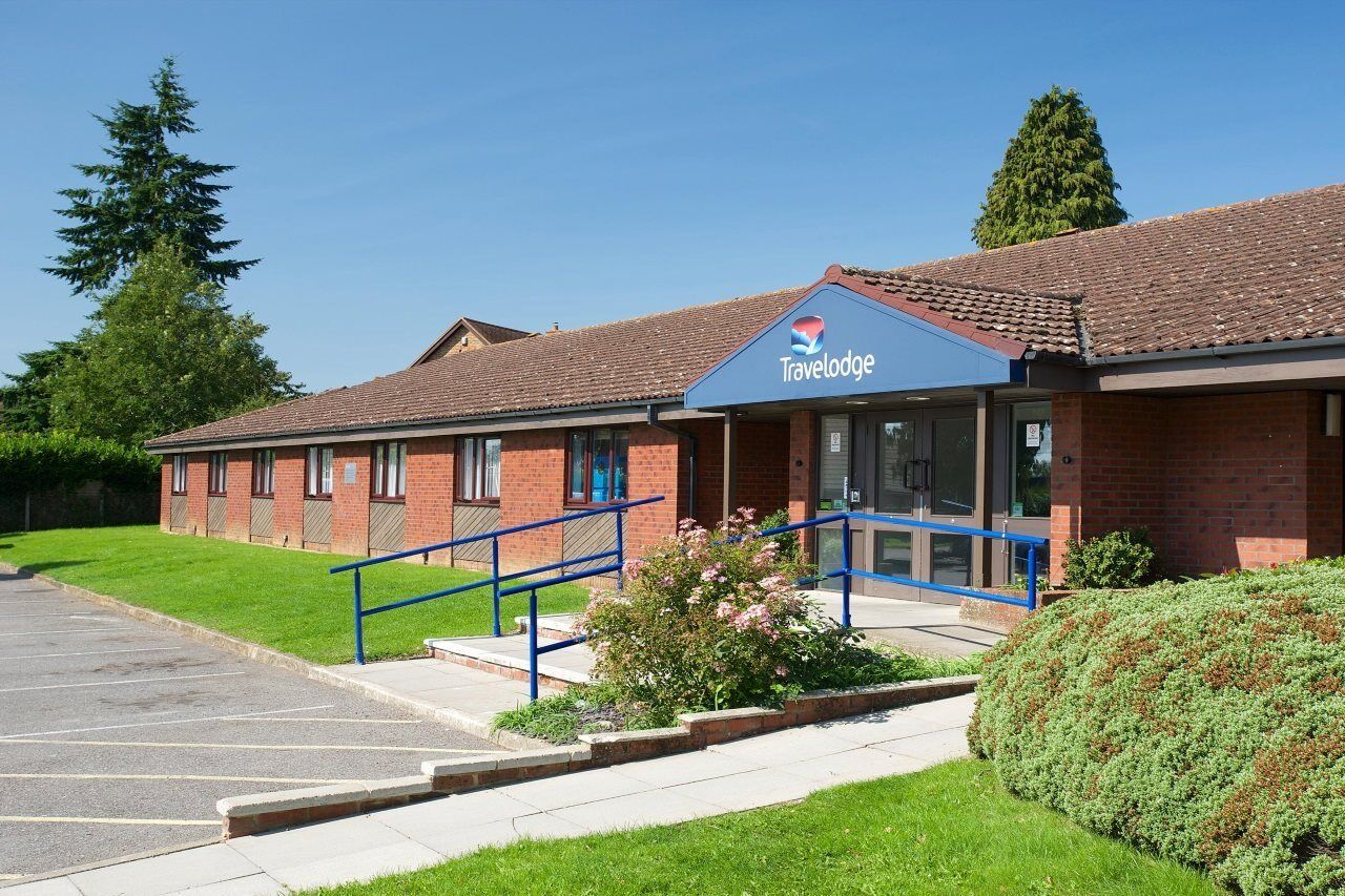 Travelodge Alton Four Marks Kültér fotó